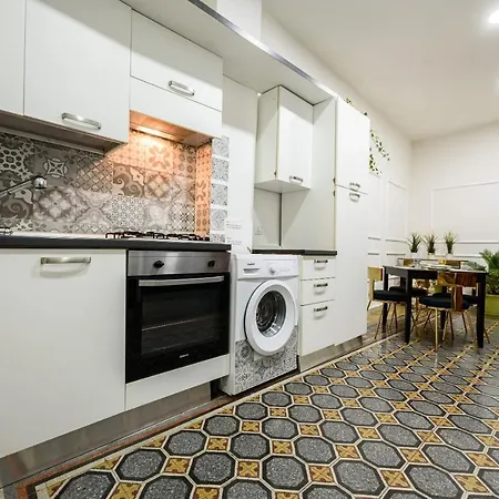 Random Bed and Breakfast Νάπολη