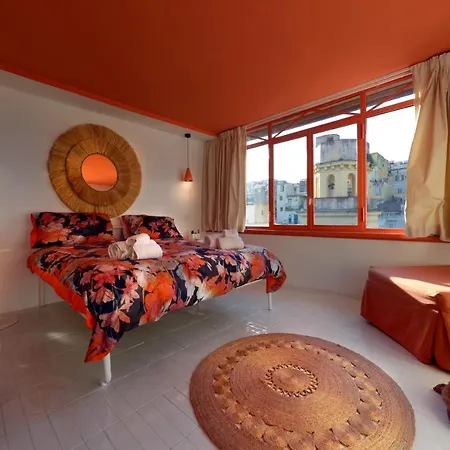 Toledo Panoramic Rooftop With Terrace Bed and breakfast Nápoles