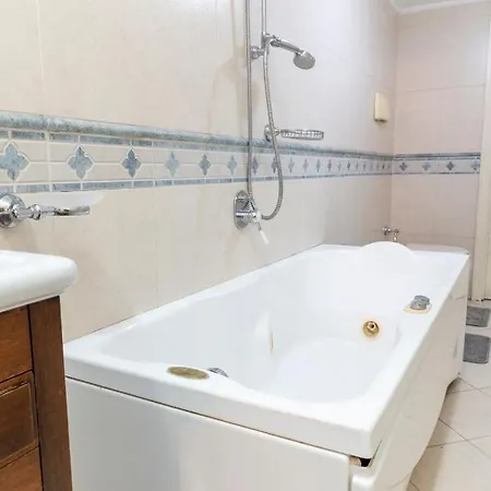 Deluxe With Garden In Vomero Apartment