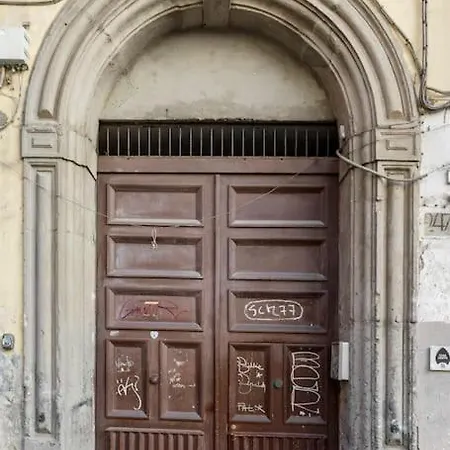 Apartment Casa Losito, Boutique 100 Mq In The Heart Of Naples! Naples
