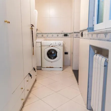 Deluxe With Garden In Vomero *