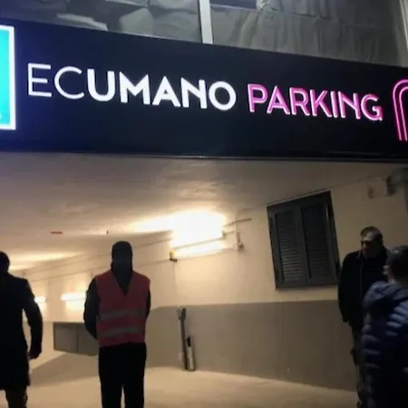 Appartamento Casa Di Luciana A Santa Chiara 2 *