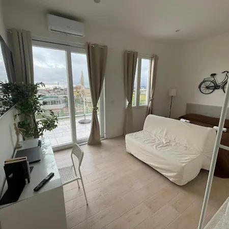 Attico Al Vomero Apartment Naples