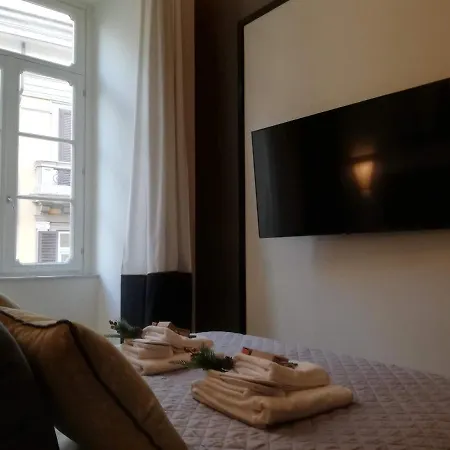 Mariana Luxury * Napoli