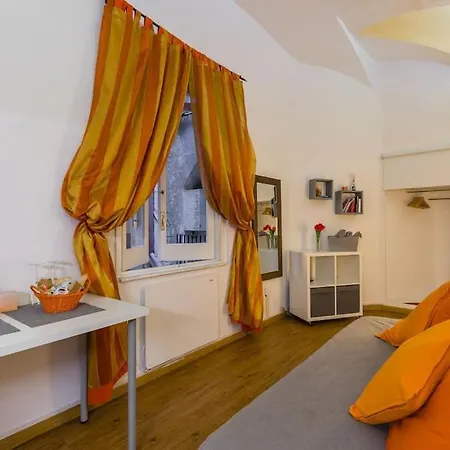 Casetta Nova Apartment Naples