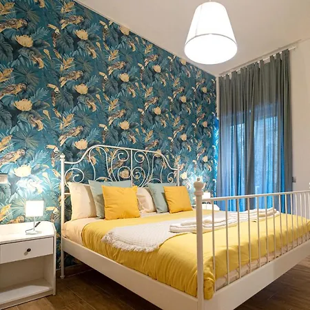 Casa Vacanze Partenope Apartment *