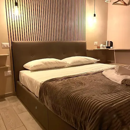 Valentine's House נאפולי