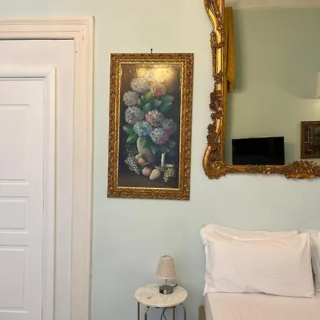 Art Santa Brigida 3* Neapol
