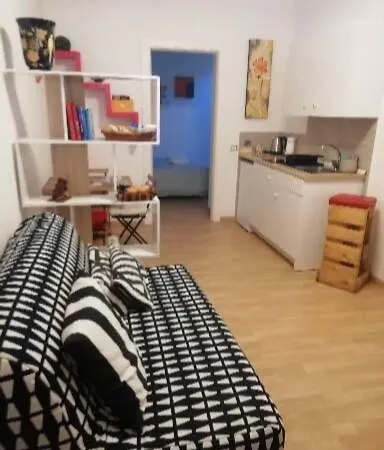 Appartamento Otto Di Denari Con Terrazzino Relax Napoli