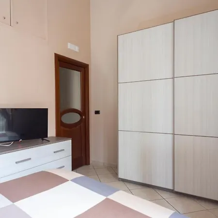 Spaccanapoli * Naples