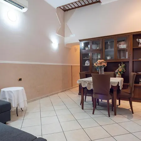 Spaccanapoli Apartment Naples