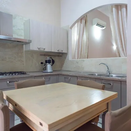 Spaccanapoli Apartment *