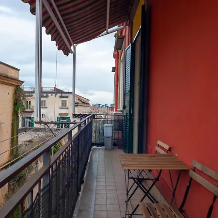 Spaccanapoli * Naples