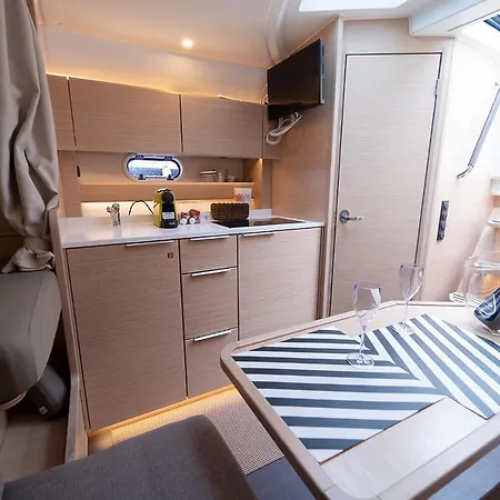 Pensjonat Le 4 Stagioni Dante's H Centro, By Clapa Group 2*