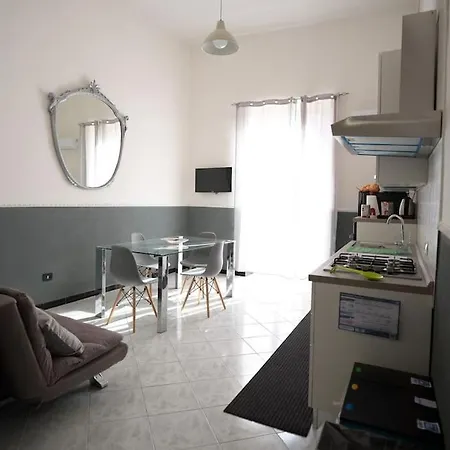 Market House Apartment