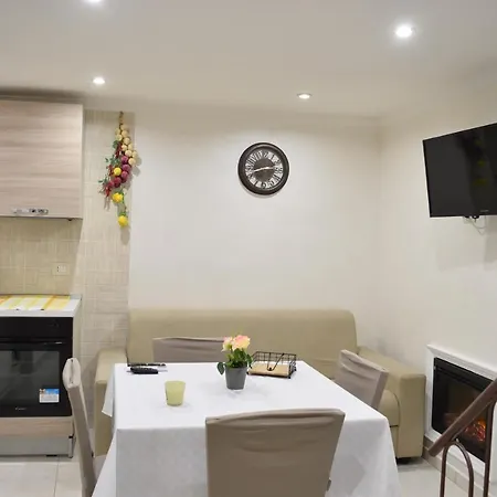Apartment Grimi House Rione Sanita Naples