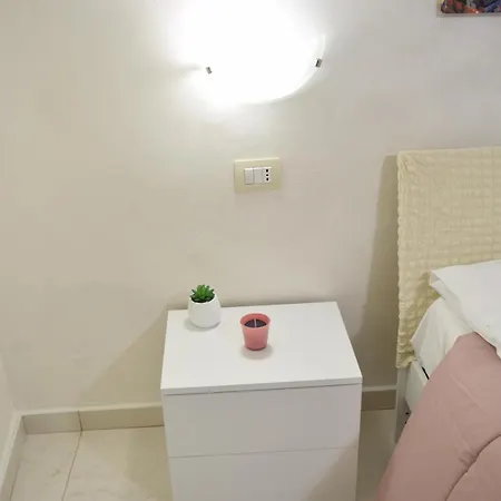 Apartment Grimi House Rione Sanita Naples