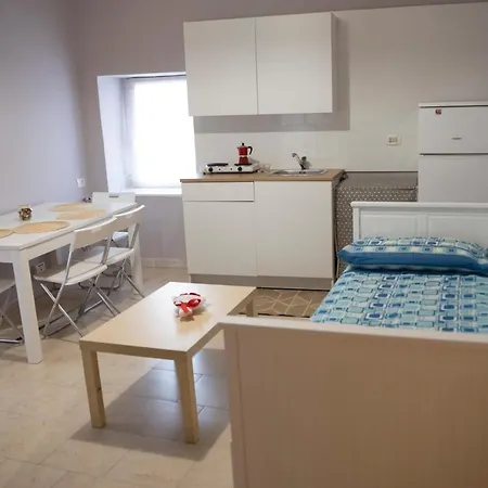 San Antonio Station Apartment Naples