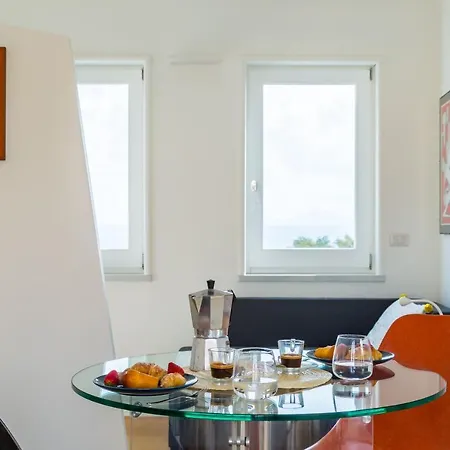 Seaview Terrace 360°& Elegant Loft Apartment