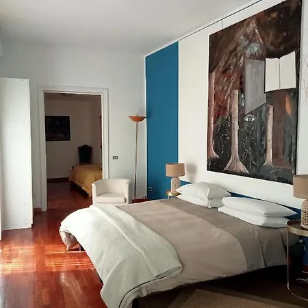לינה וארוחת בוקר Altera Domus 5*