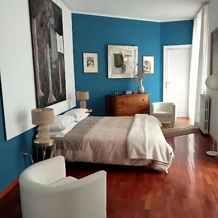 Altera Domus לינה וארוחת בוקר 5*