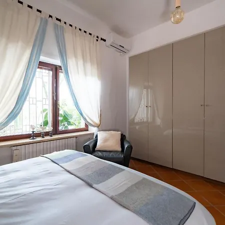Posillipo Apartment *