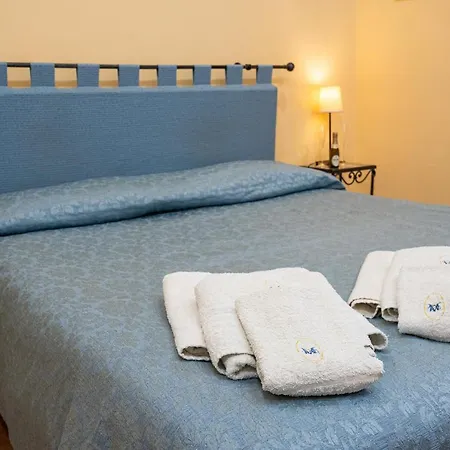 Monteoliveto 2* نابولي