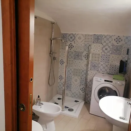 Tinnyhouse Apartment *