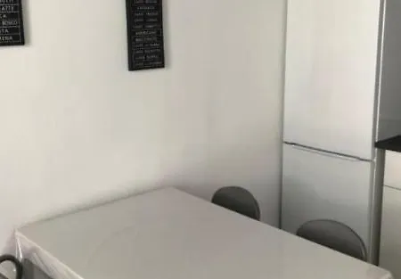 &house Apartment *