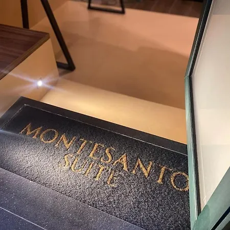 Ferienhaus Montesantogroup House Nel Centro Di *