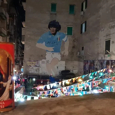 לינה וארוחת בוקר Viky's נאפולי