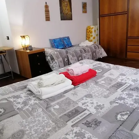 Apartment La Casa Di Tania A Naples