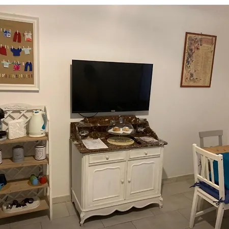 Palazzetto 305 * Nápoly