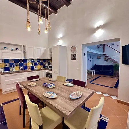 Carlos Noble House Plebiscito Neapel