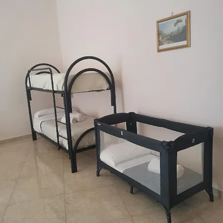Domusrealstella 2* نابولي