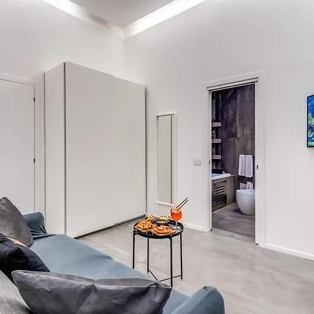 Gallery 3*