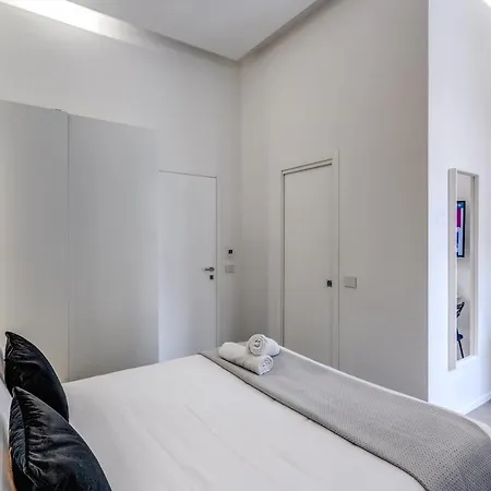 Gallery 3* Neapel