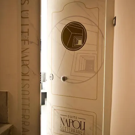 Sotterranea Con Vasca Idromassaggio Appartamento Napoli