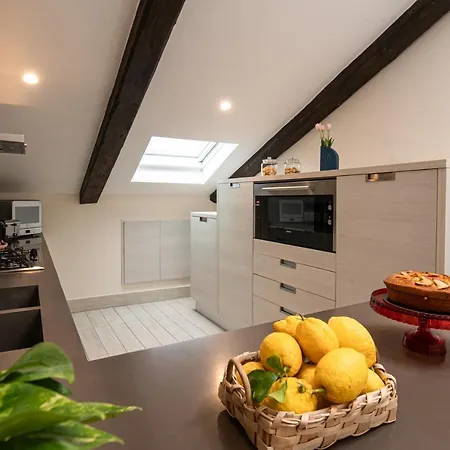 Les Maisons Apartment *
