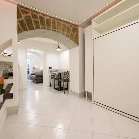 Appartamento Via Bellini 44 *