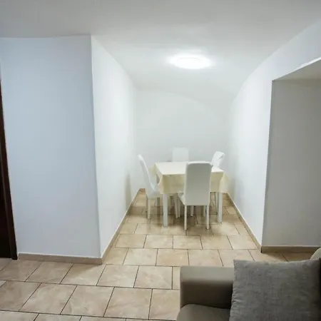 Apartamento Domus Dei Gemelli Nápoles