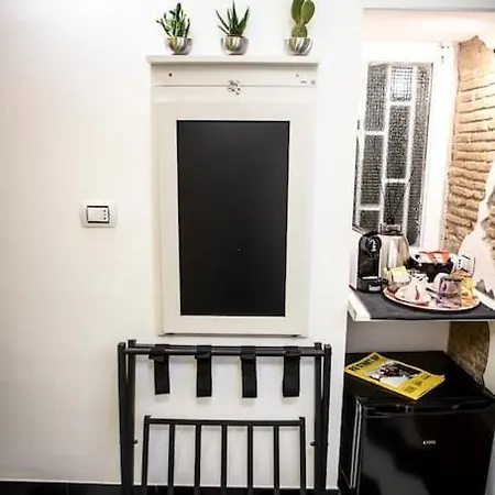 Chiaia Tower Loft Apartment