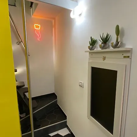Chiaia Tower Loft Apartment