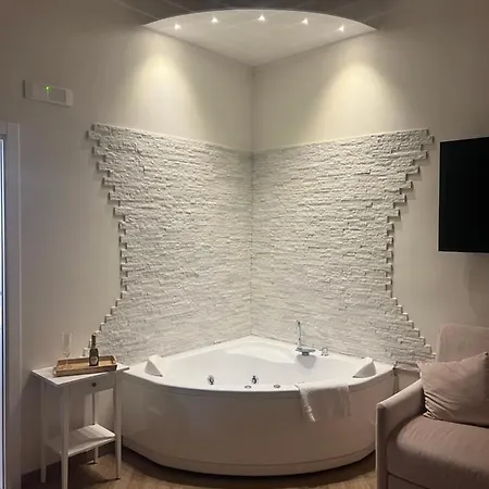 The Pink House Luxury Apartment *