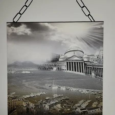 Casa Di Luciana A Santa Chiara 2 * Napoli