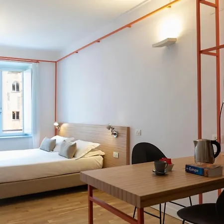 Piazza Bellini&apartments Hotel