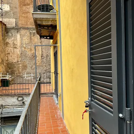 Bed & Breakfast 'a De' Scugnizzi *