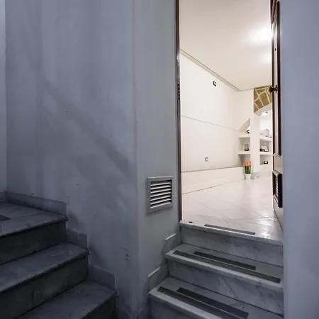 Via Bellini 44 Napoli