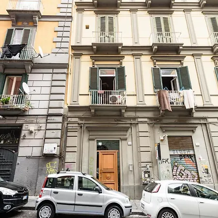 Via Bellini 44 *