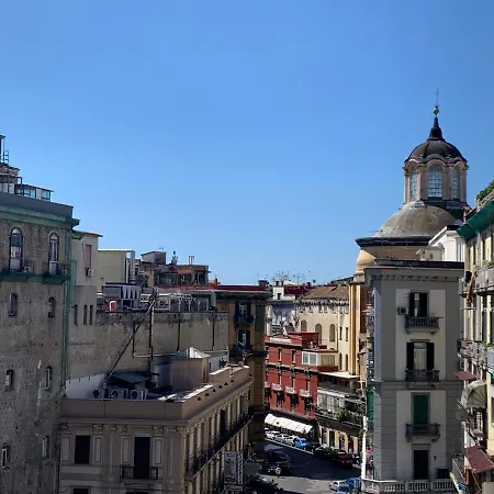 La Porta Accanto Napoli